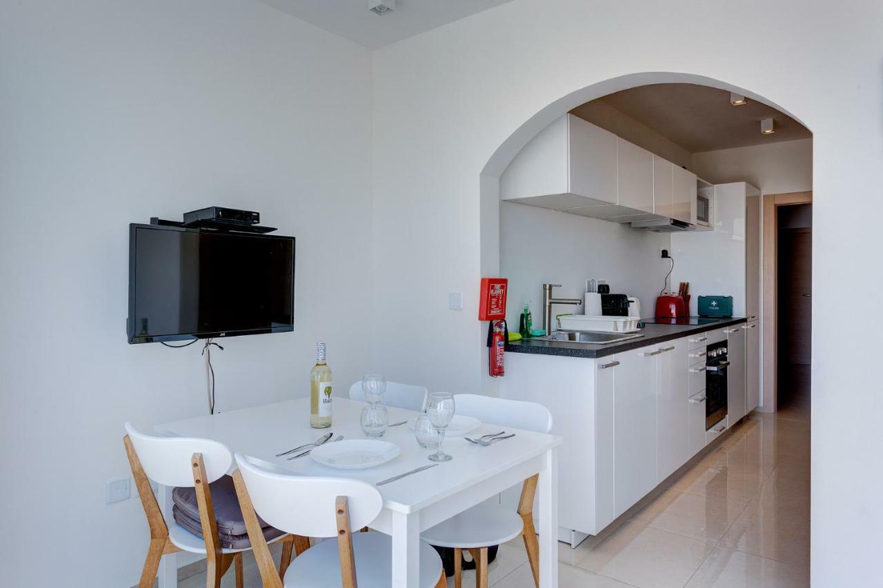 Cosy 1Br Penthouse With Terrace, Great Location Apartment Gzira Luaran gambar